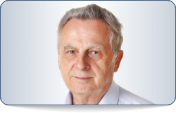 PSADT 11 meses. Radioterapia de haz externo. Paciente diagnosticado con cáncer de próstata.  Recidiva Recurrencia bioquímica de alto riesgo. Tiempo de duplicación del PSA. Recomendaciones de las guías. Cáncer de próstata. EAU. NCCN. Correlación entre PSADT y la RBQ de alto riesgo.